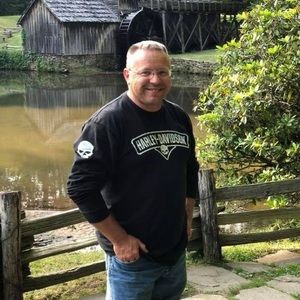 Meet your Posher, Wayne